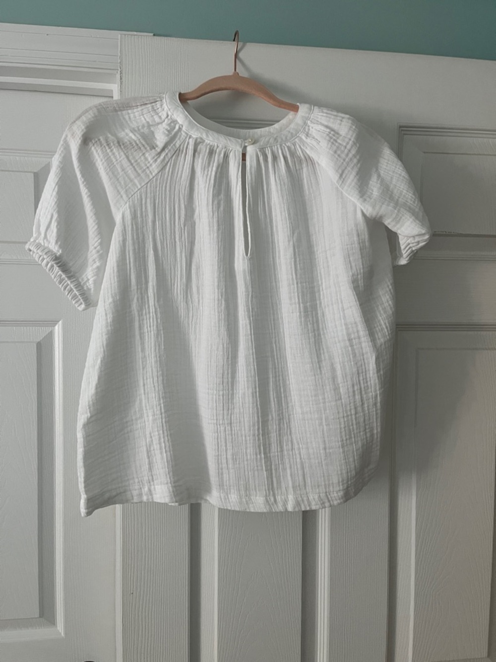 Time and Tru White Button-Front Gauze Blouse